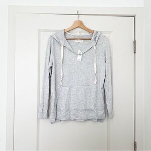 Lou & grey hooded long sleeve pullover